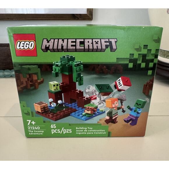 LEGO Minecraft: The Swamp Adventure (21240) - Picture 1 of 3